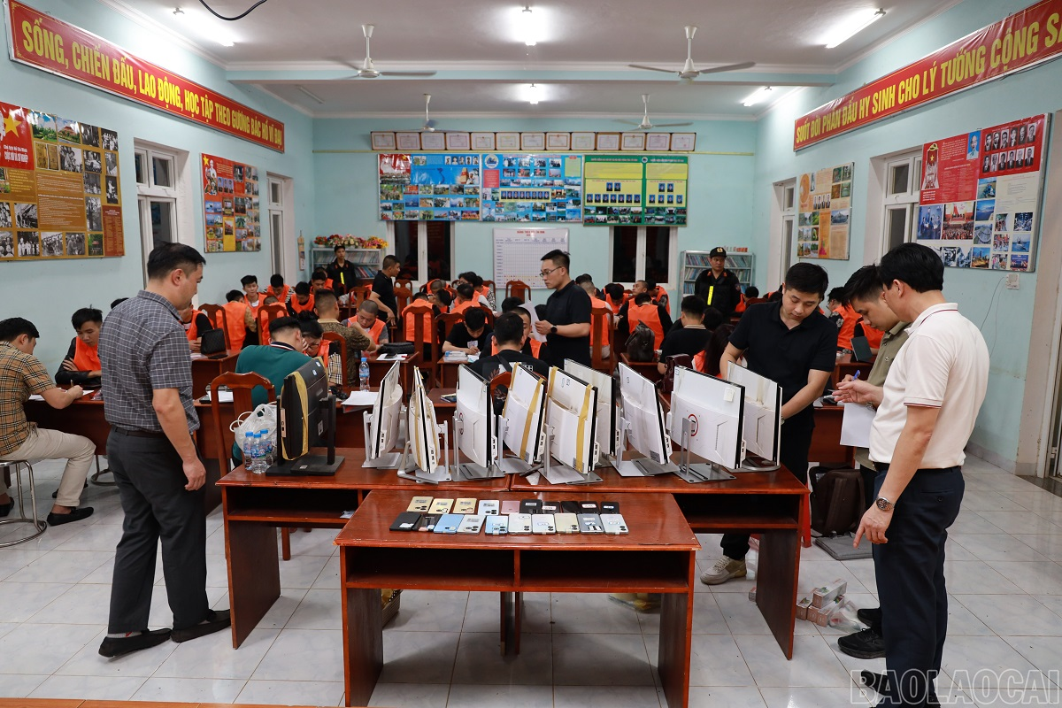 Công an Lào Cai phối hợp triệt phá băng nhóm lừa đảo xuyên quốc gia